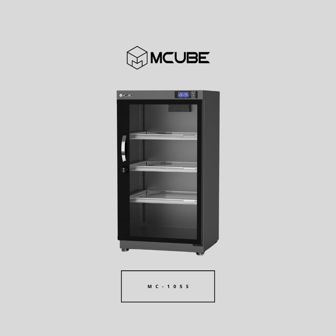MCUBE 105L dry cabinet shelving detail