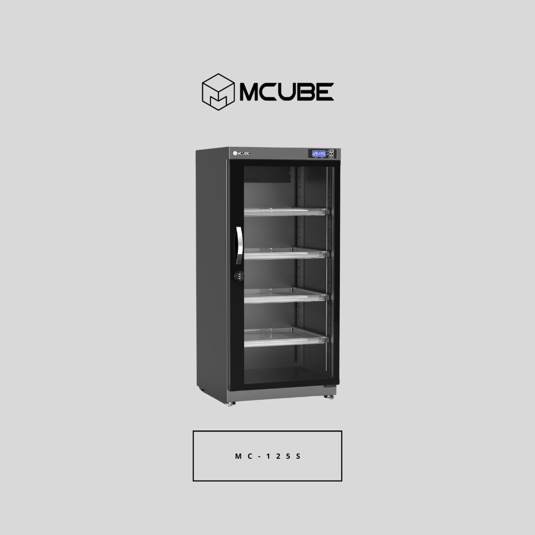 MCUBE 125L dry cabinet adjustable shelves